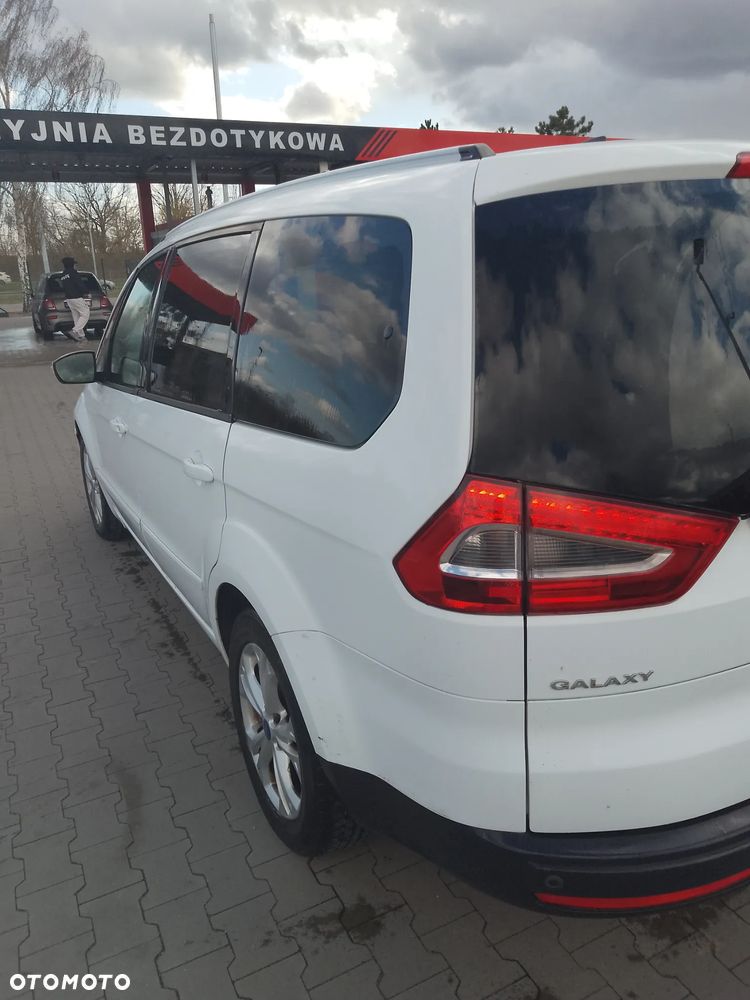 Ford Galaxy 2.0 TDCi Ambiente - 10