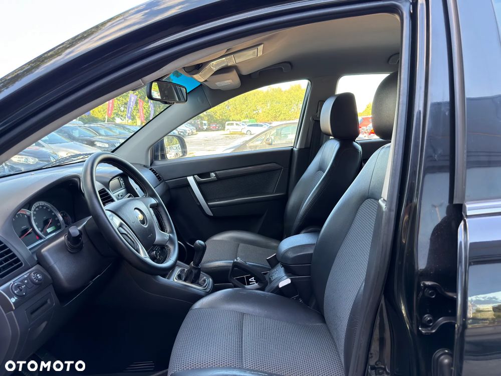 Chevrolet Captiva 2.4 4WD 7 Sitzer LT - 18