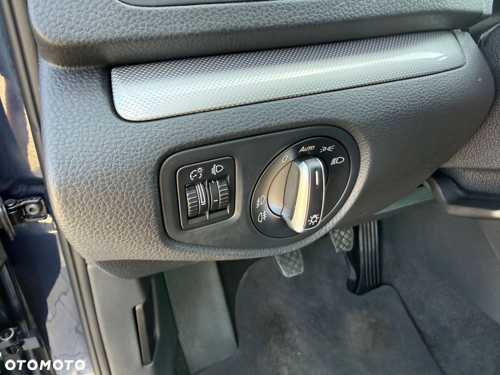 Volkswagen Sharan 2.0 TDI Comfortline - 22