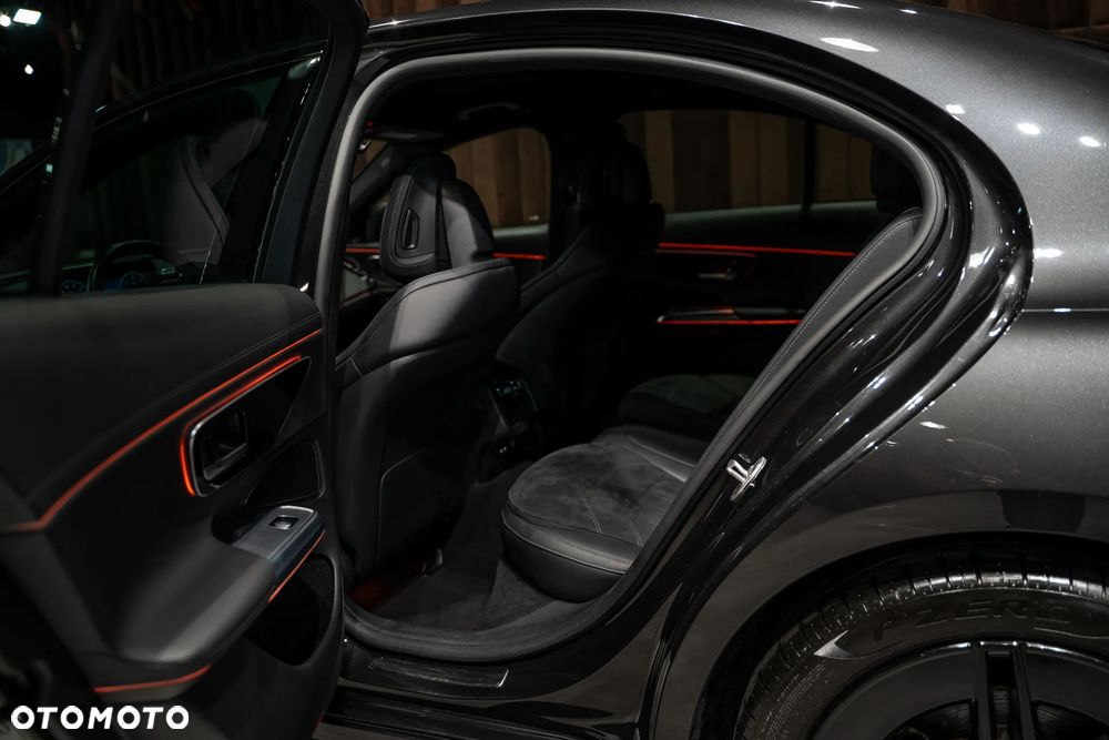 Mercedes-Benz Klasa E 220 d mHEV 4-Matic AMG 9G-Tronic - 21
