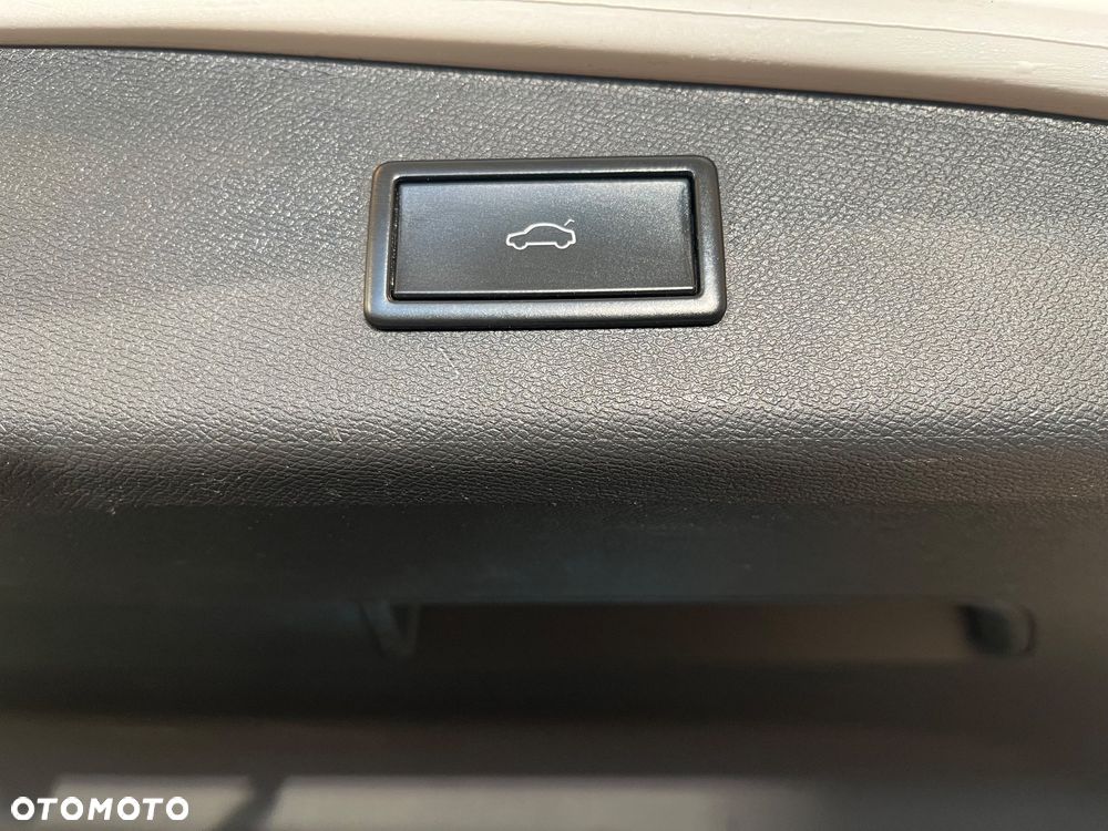 Seat Leon 2.0 TDI Xcellence S&S DSG - 17
