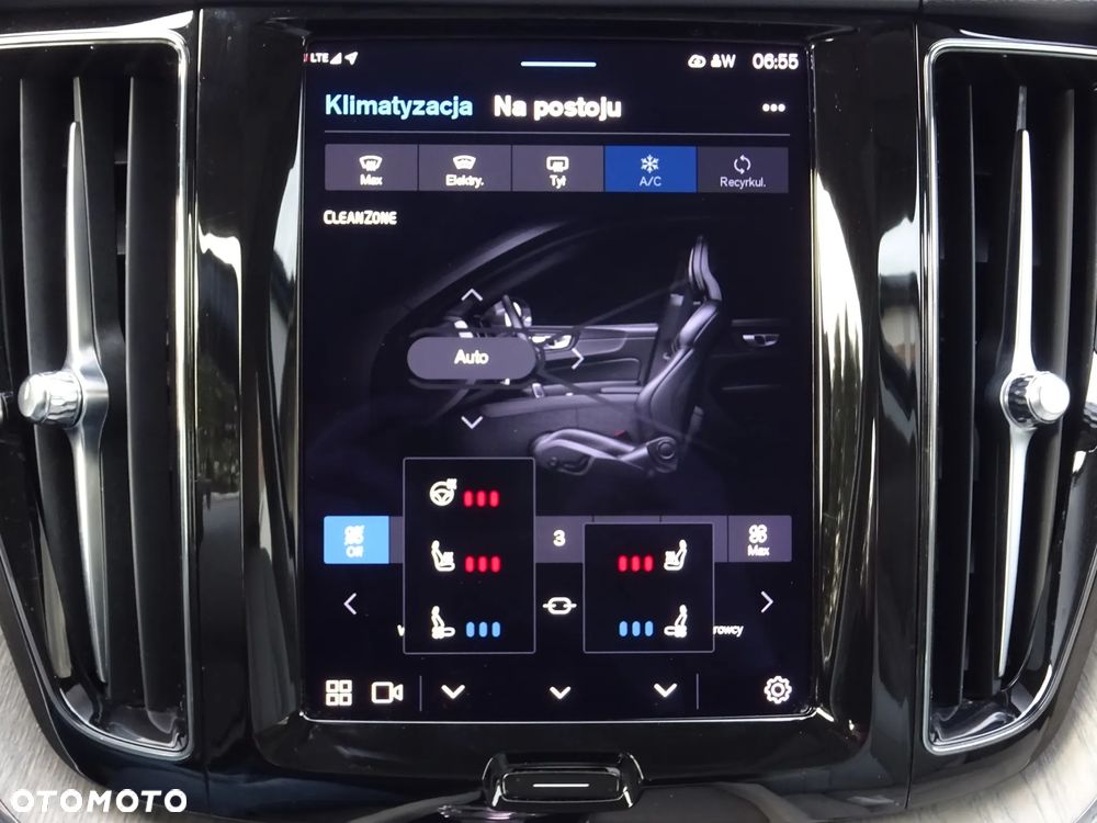 Volvo XC 60 B4 D AWD Ultimate Bright - 26