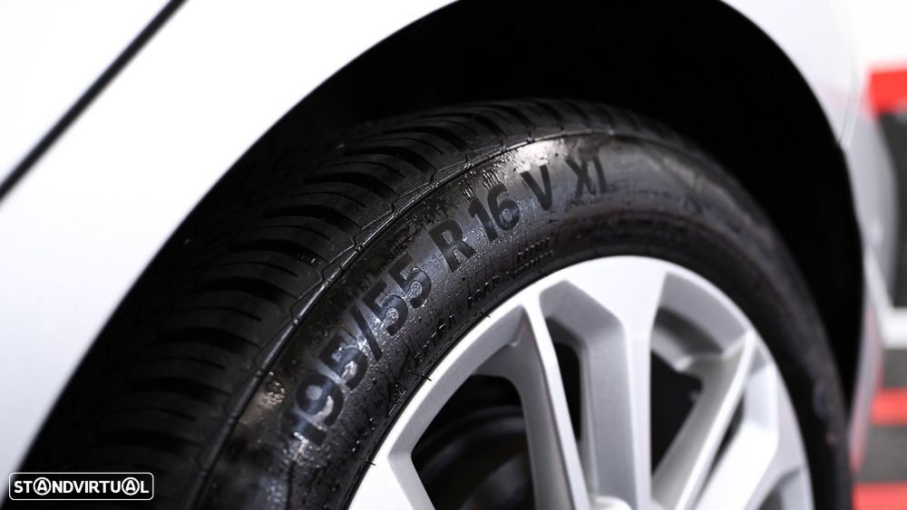 Ford Fiesta 1.1 S&S TITANIUM - 27