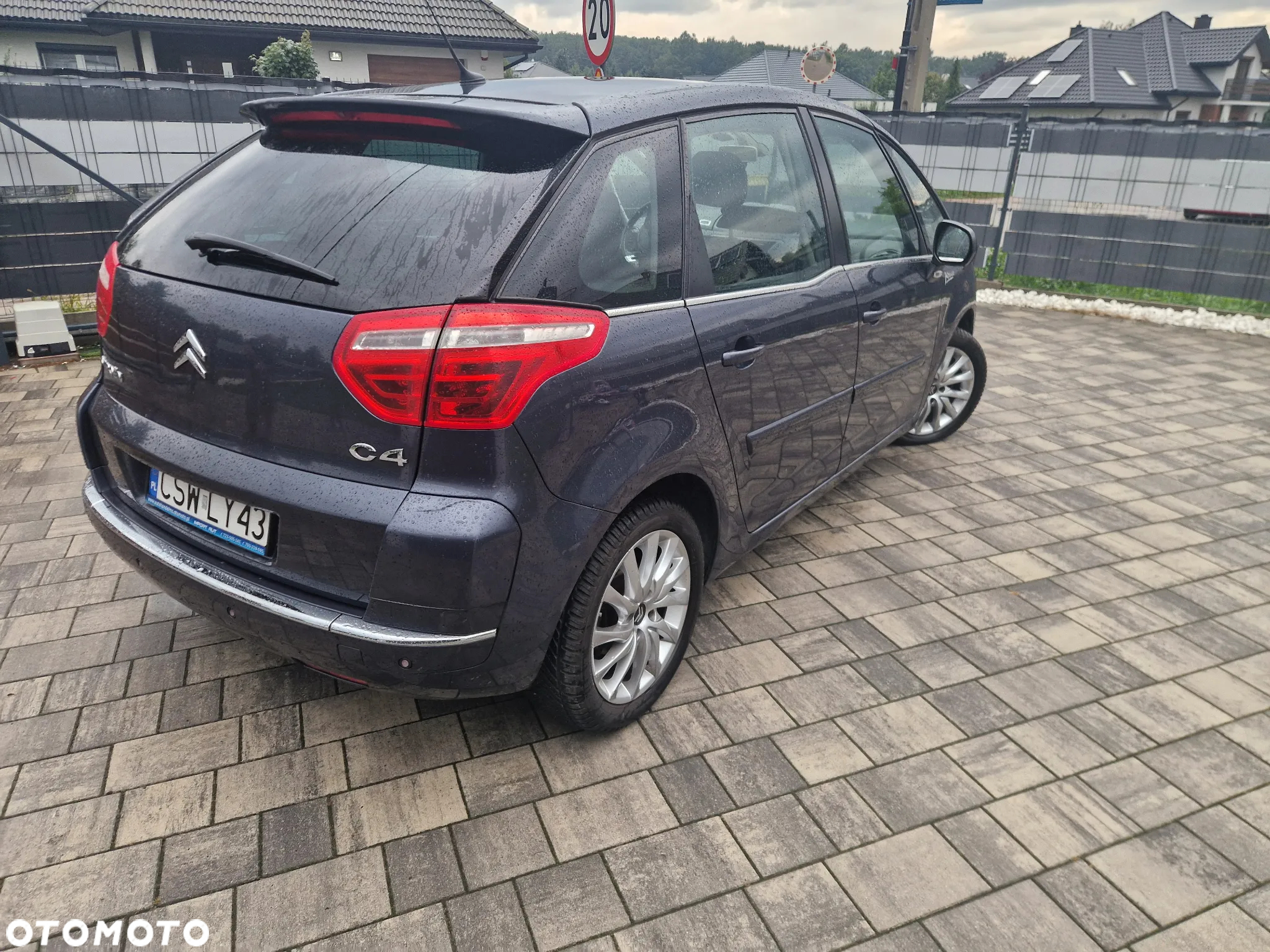 Citroën C4 Picasso 1.6 HDi FAP Confort - 4