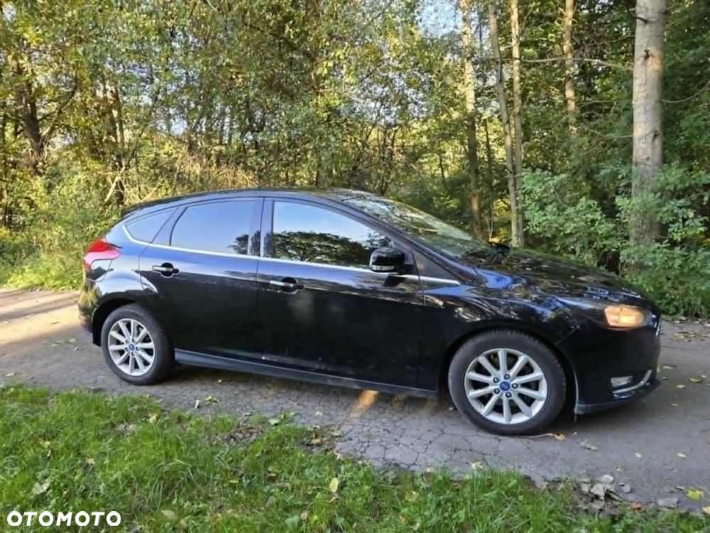 Ford Focus 1.5 EcoBoost Titanium ASS - 4