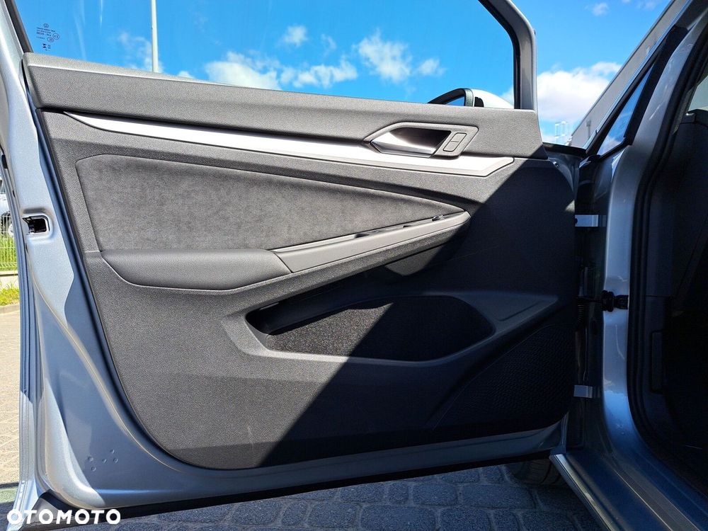 Volkswagen Golf 1.5 TSI Life Plus - 12