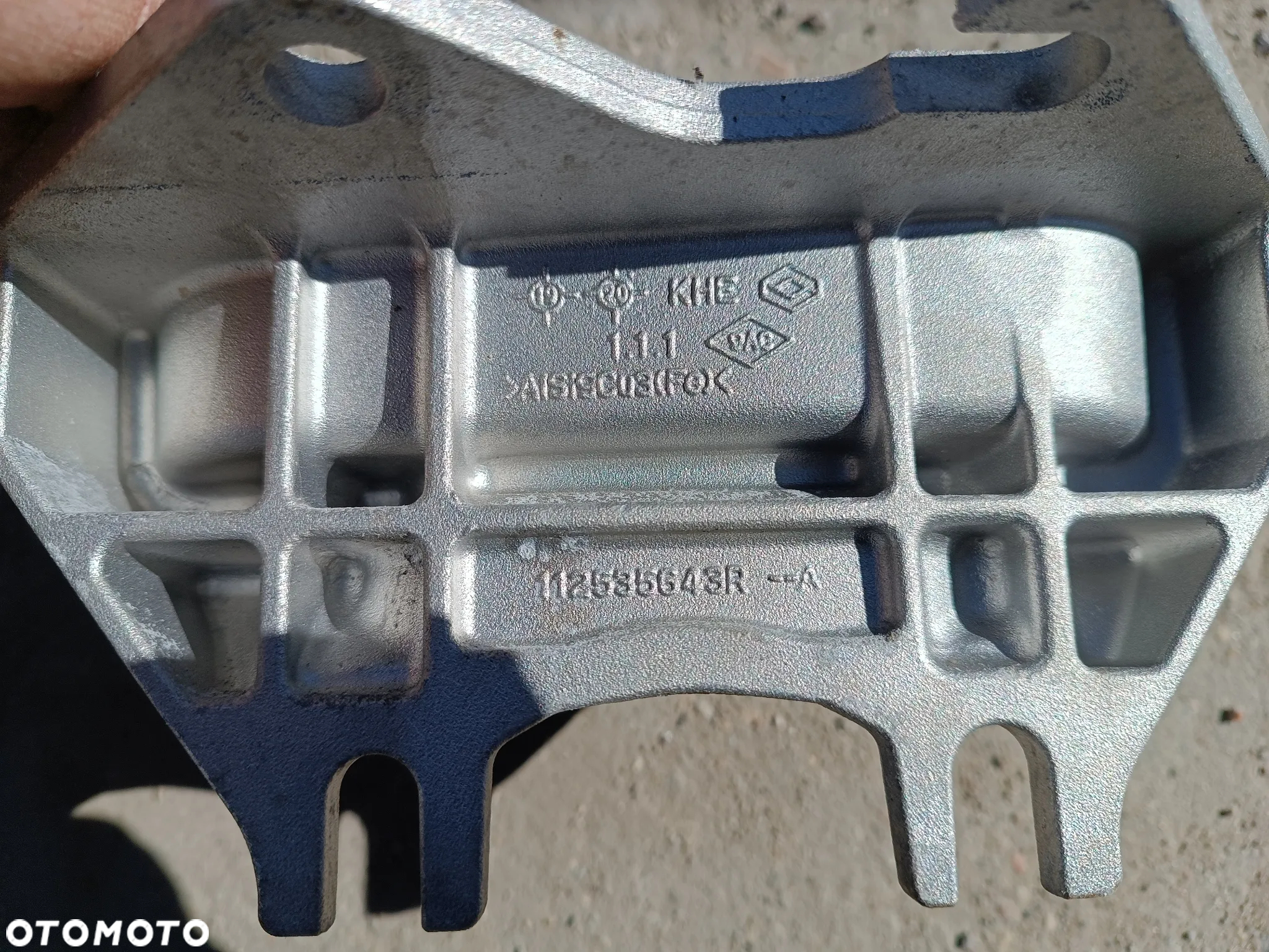 ŁAPA PODUSZKA SKRZYNI 11235643R DACIA SANDERO III - 3