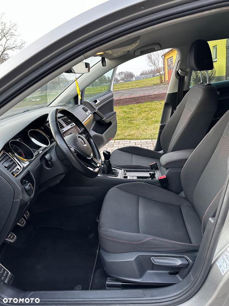 Volkswagen Golf 2.0 TDI Sound - 18