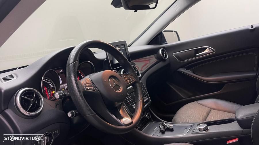 Mercedes-Benz CLA 200 Shooting Brake d 7G-DCT UrbanStyle Edition - 9