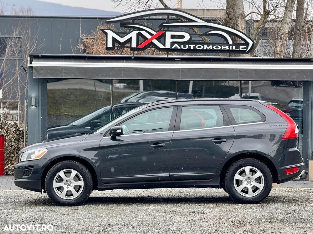 Volvo XC 60 D5 AWD Aut. Momentum - 11