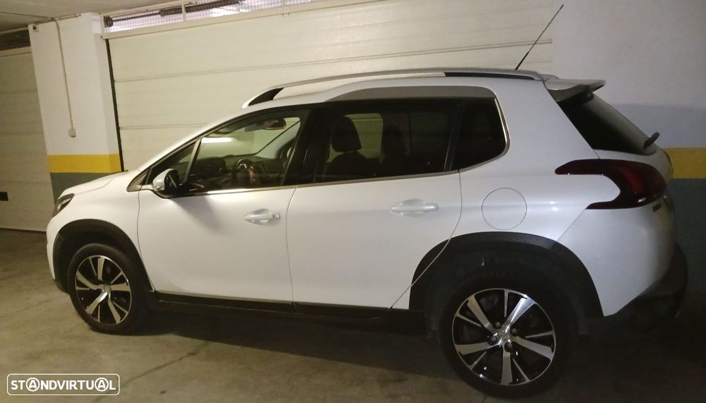 Peugeot 2008 1.2 PureTech Allure EAT6 - 14
