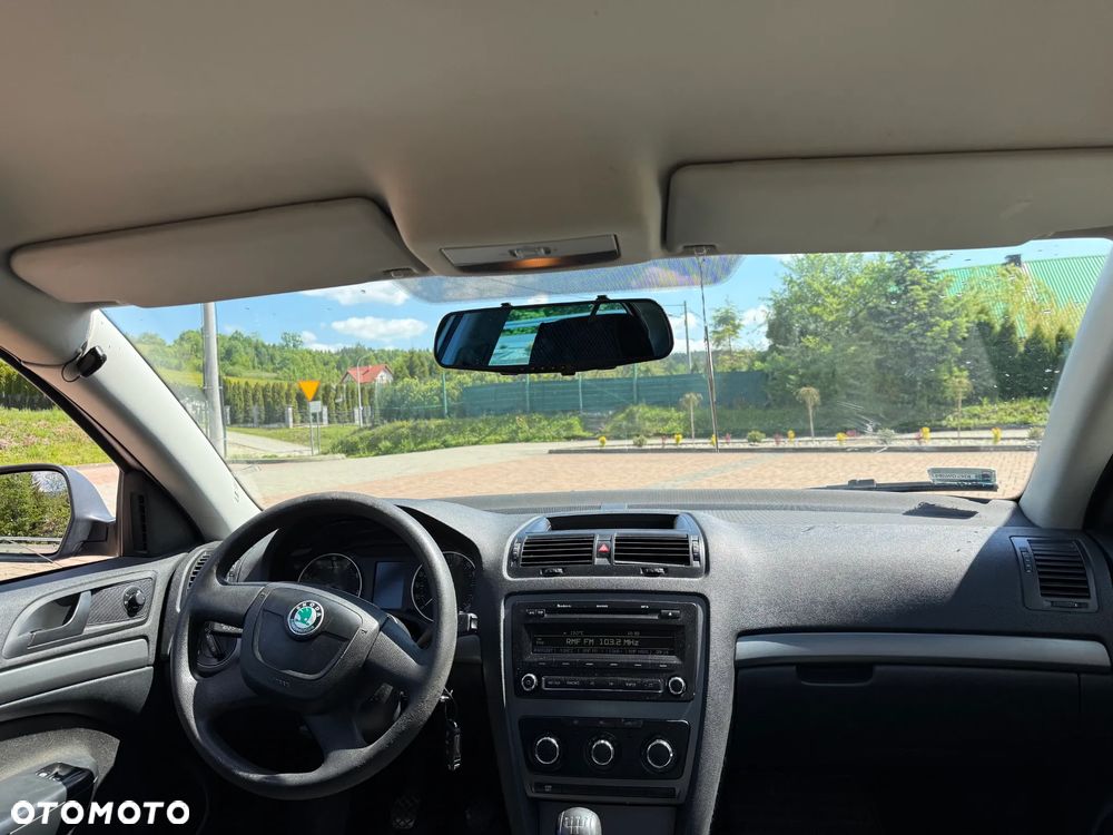 Skoda Octavia 1.6 Active - 12