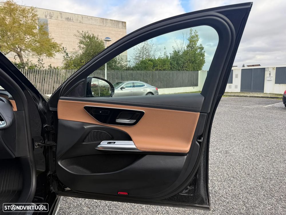 Mercedes-Benz E 300 Standard - 33