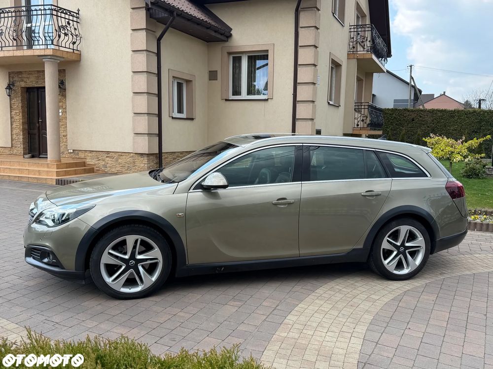 Opel Insignia - 1