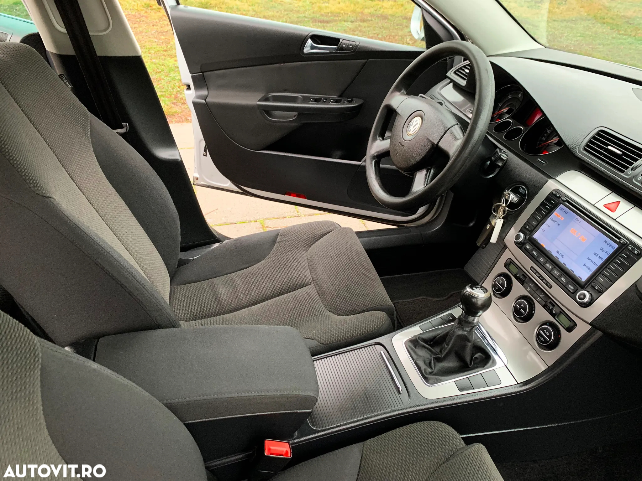Volkswagen Passat 2.0 TDI Comfortline - 13