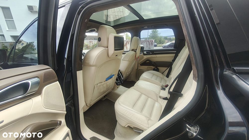 Porsche Cayenne - 13