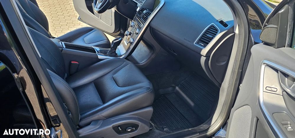 Volvo XC 60 D5AWD Summum - 8