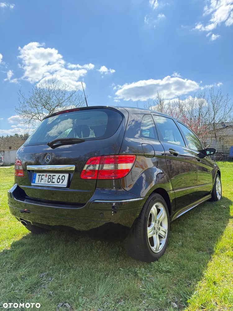 Mercedes-Benz Klasa B 200 Autotronic Special Edition - 39