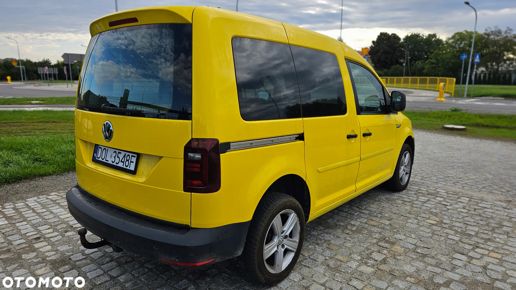 Volkswagen Caddy 2.0 TDI Comfortline 4Motion DSG - 4