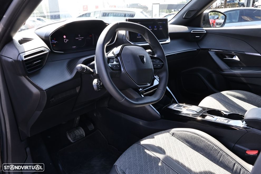 Peugeot 2008 1.2 Hybrid Allure e-DCS6 - 14