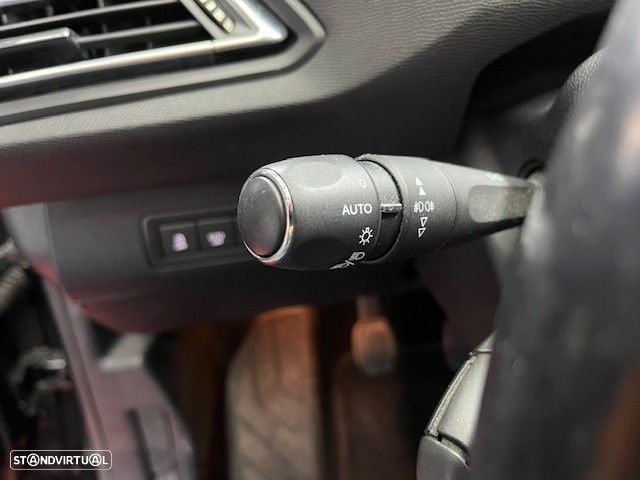 Peugeot 308 SW 1.6 BlueHDi Allure J17 - 20