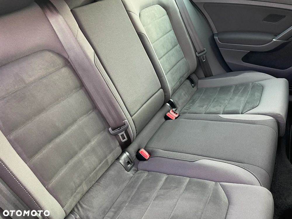 Volkswagen Golf 1.5 TSI ACT OPF BlueMotion Highline - 28