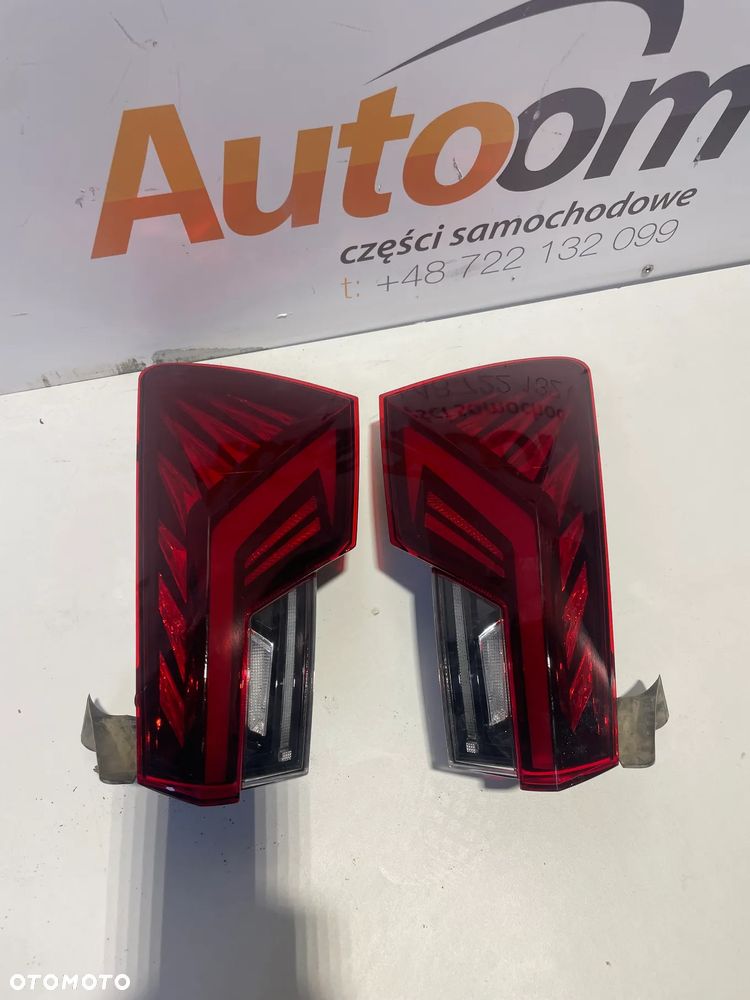 LAMPA PRAWA TYŁ LED EUROPA ORYGINAŁ 5E3945208A,5E3945207A SKODA OCTAVIA IV 5E3 23R - 1