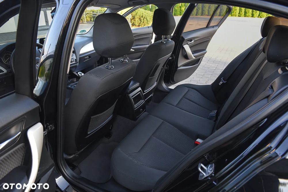 BMW Seria 1 116i - 31