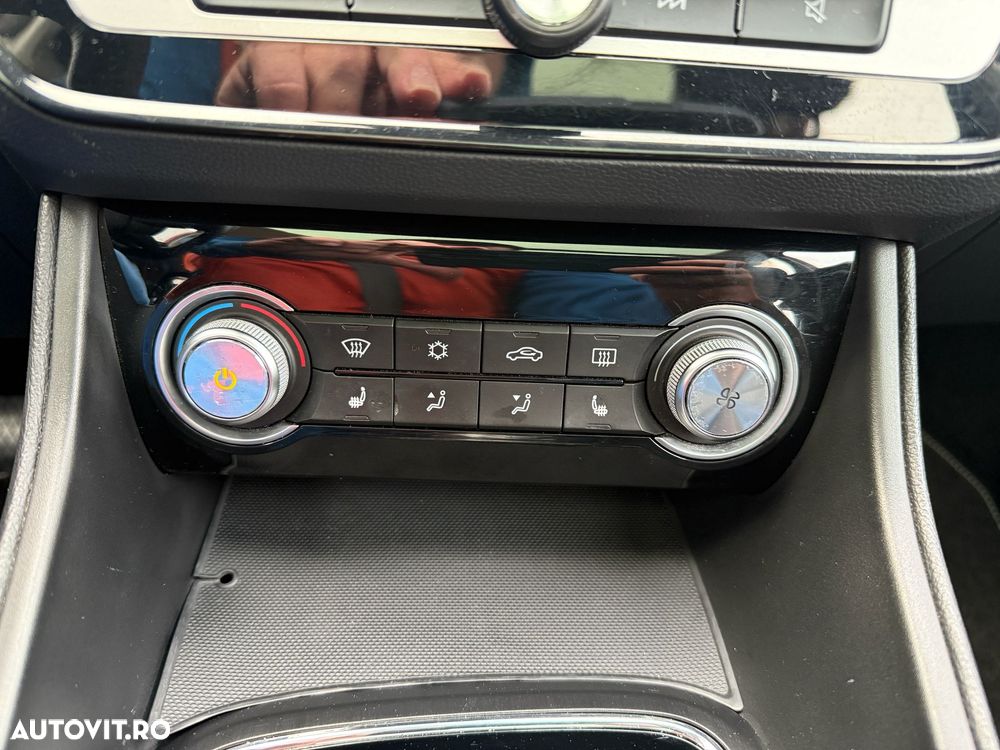 MG ZS EV Luxury - 26