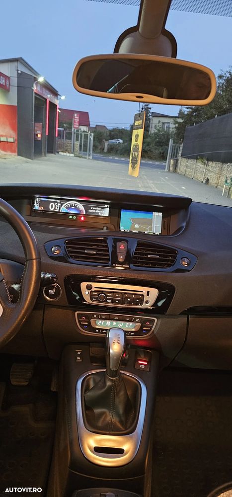 Renault Scenic - 9