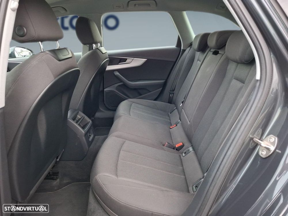 Audi A4 Avant 2.0 TDi Advance S tronic - 7