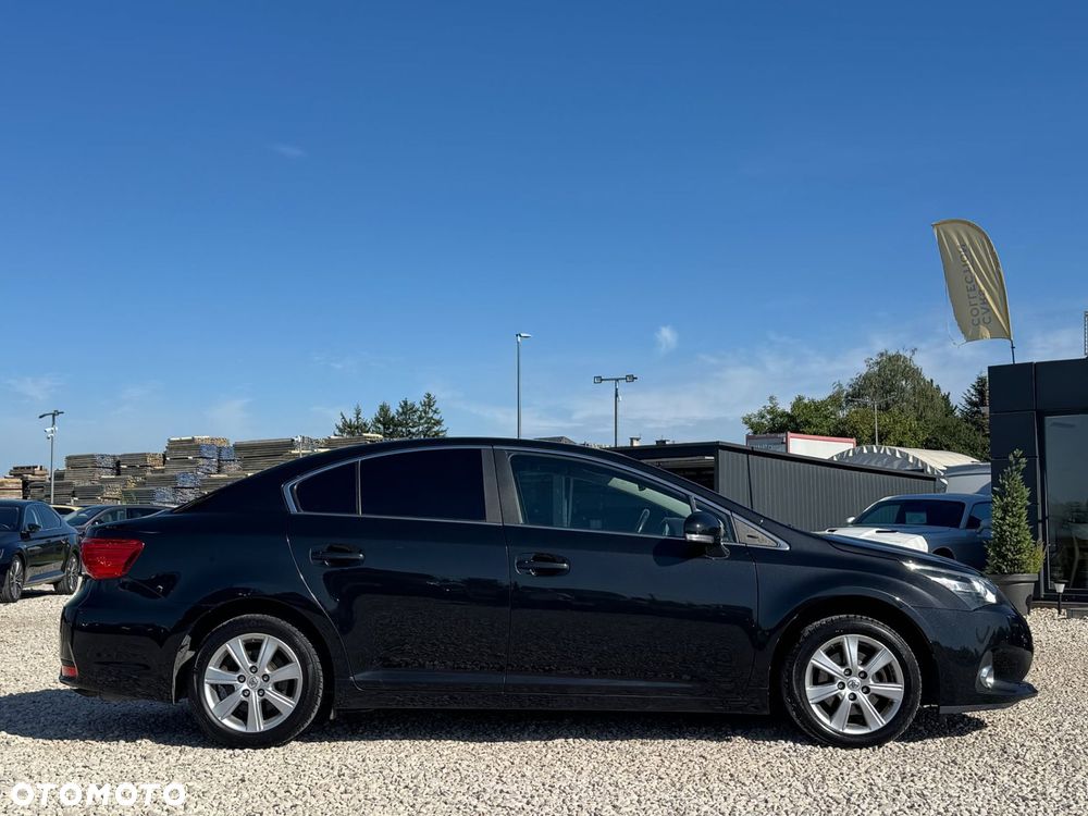 Toyota Avensis 1.8 Premium MS - 4