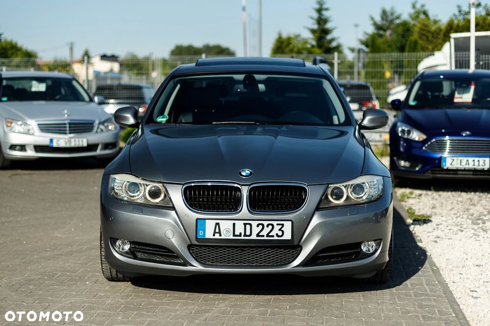 BMW Seria 3 318i Edition Sport - 2
