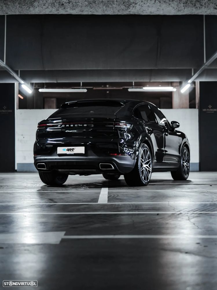 Porsche Cayenne Coupé E-Hybrid - 3