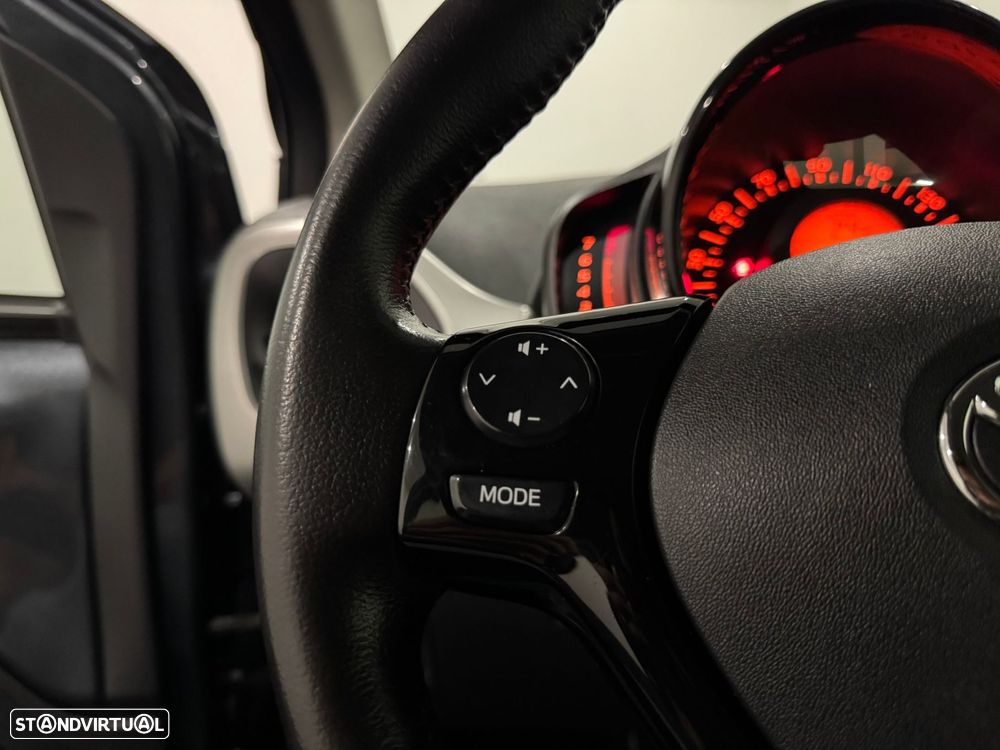 Toyota Aygo 1.0 X-Play+AC+X-Touch - 38