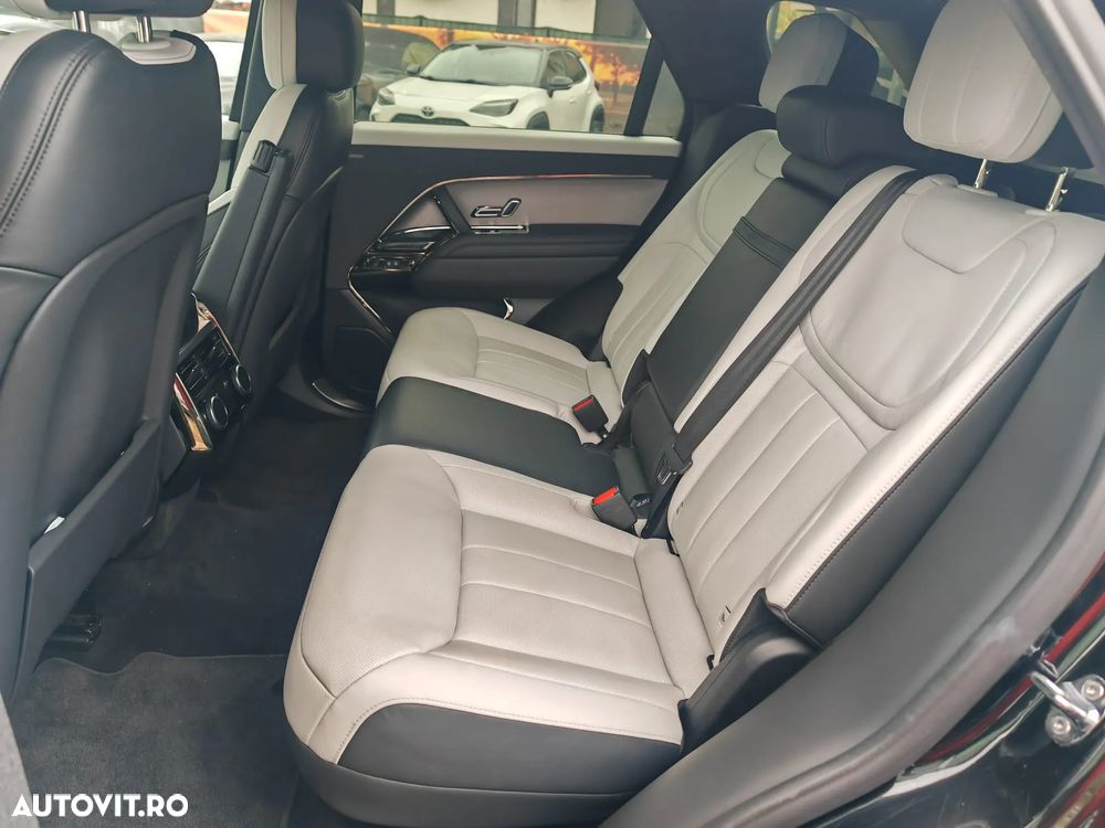 Land Rover Range Rover Sport 3.0 I6 D250 MHEV Dynamic SE - 11