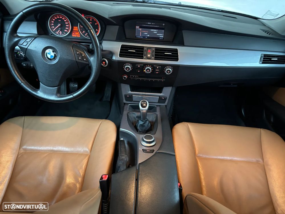 BMW 520 d Executive - 13