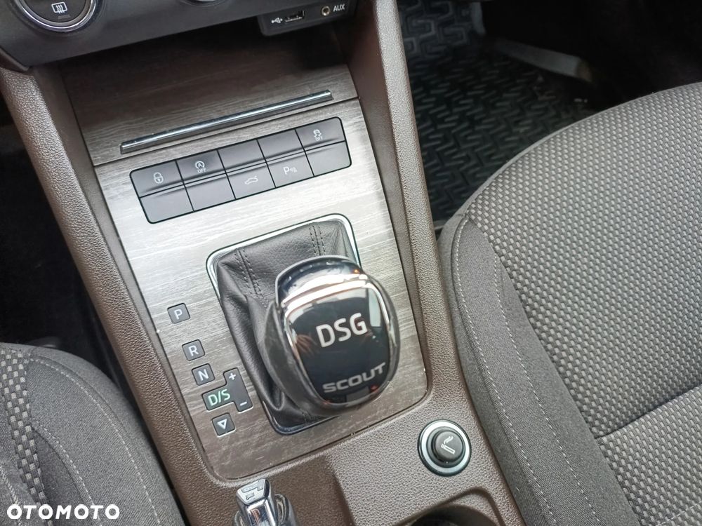 Skoda Octavia 2.0 TDI 4x4 DSG Scout - 9