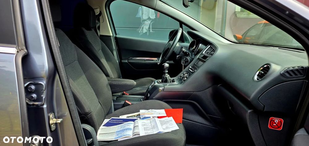 Peugeot 5008 1.6 HDi Family 7os - 11