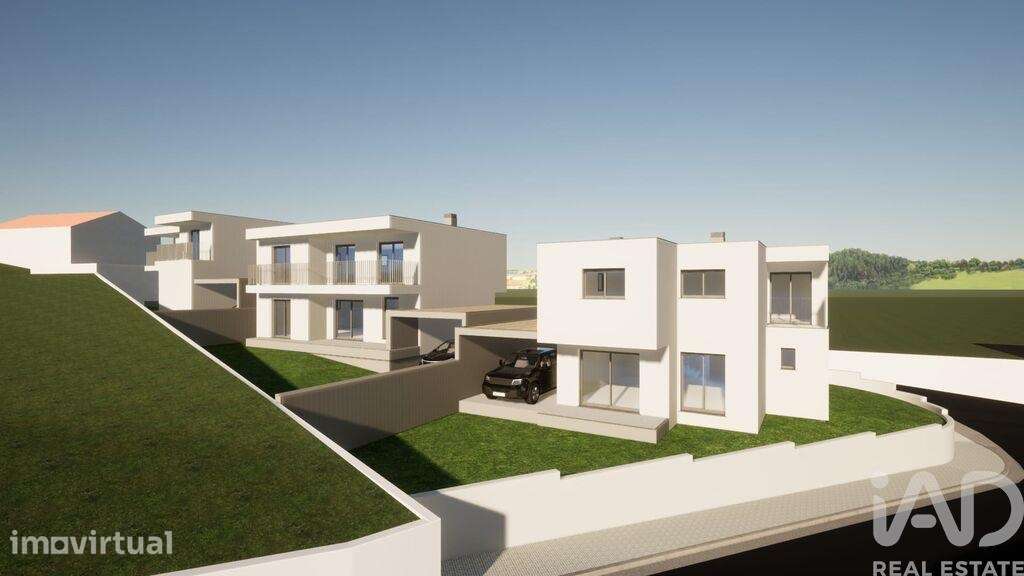 Casa / Villa T4 em Arrabal de 180,00 m2 - Grande imagem: 2/19