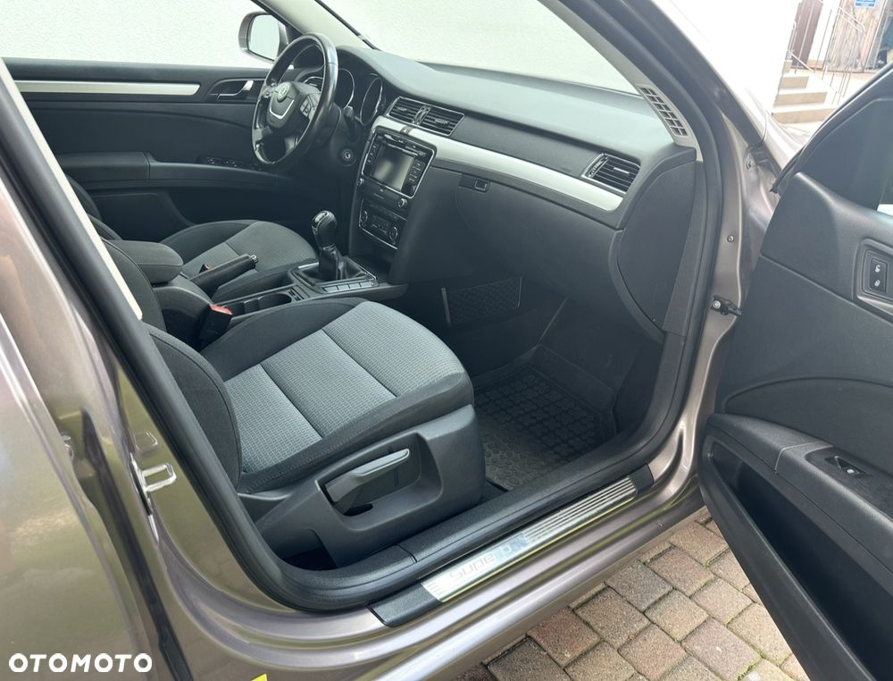 Skoda Superb 2.0 TDI Ambition - 10