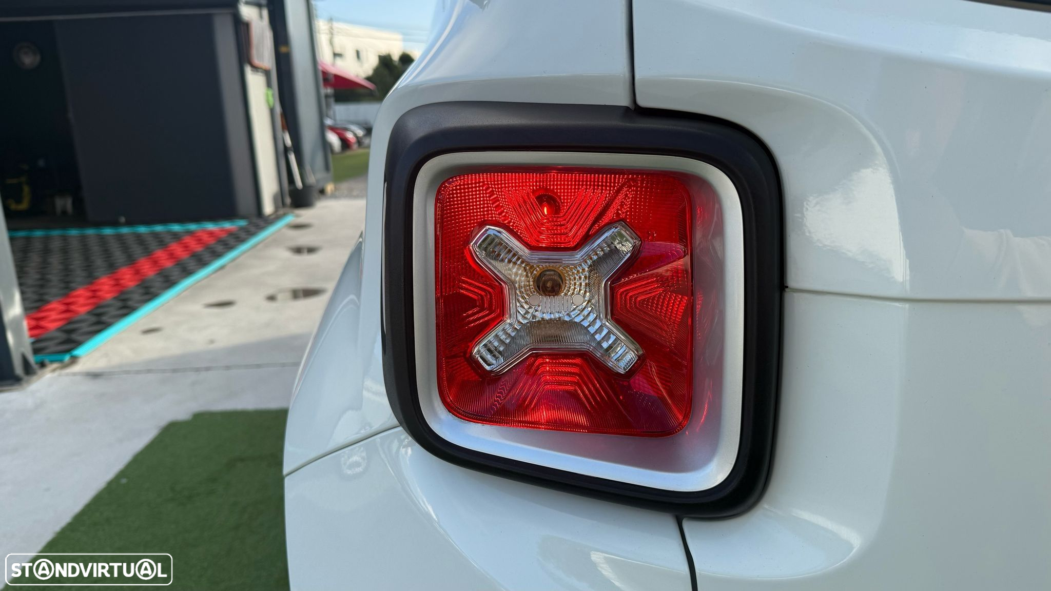 Jeep Renegade 1.6 MJD Limited DCT - 9
