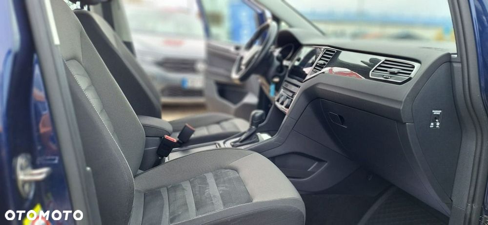 Volkswagen Golf Sportsvan - 12