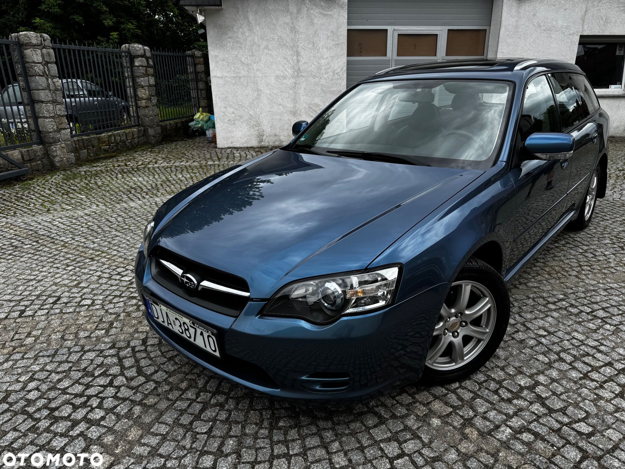 Subaru Legacy SW 2.0i AT - 1
