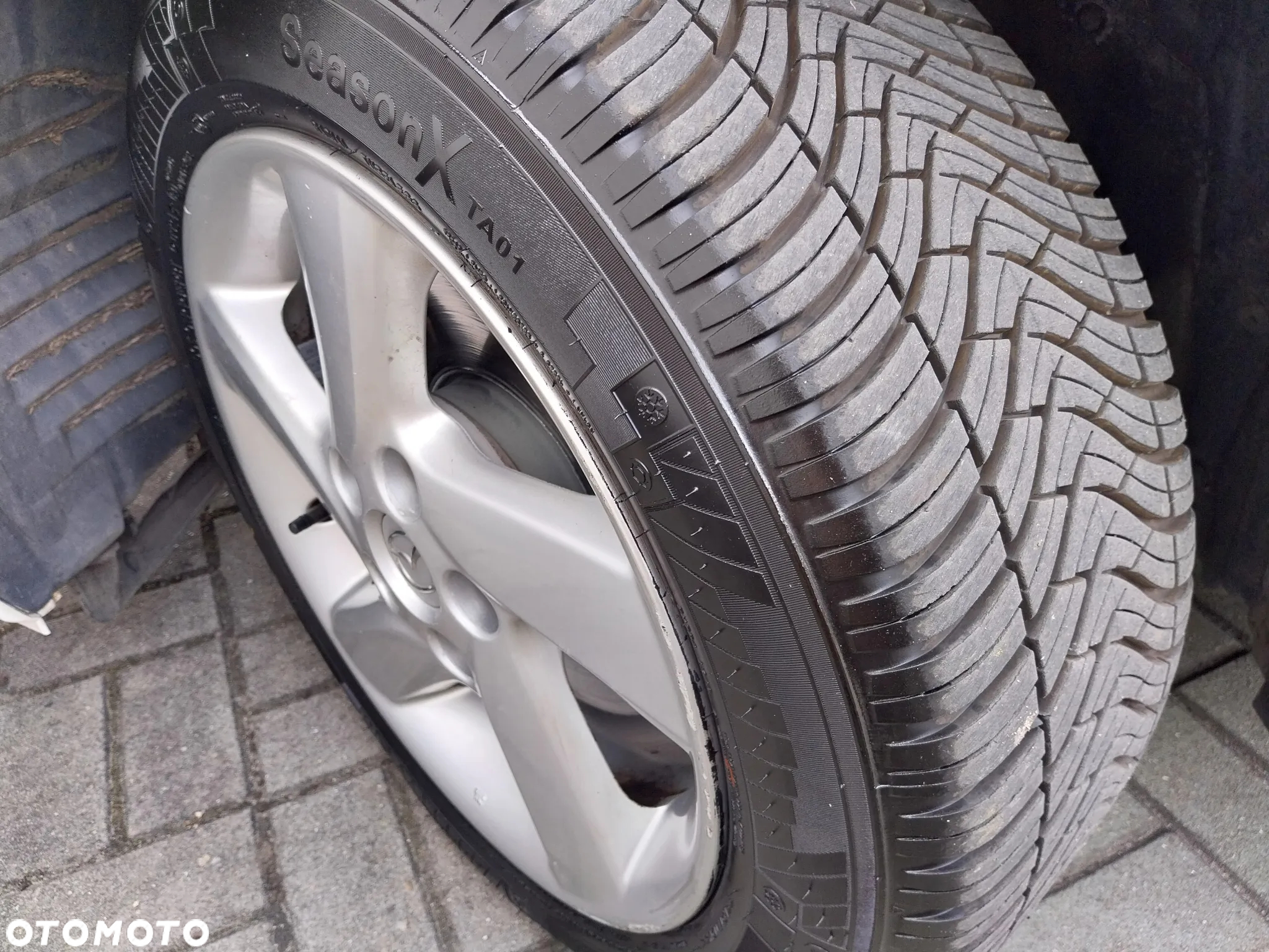 Mazda 3 1.6 Exclusive + - 13