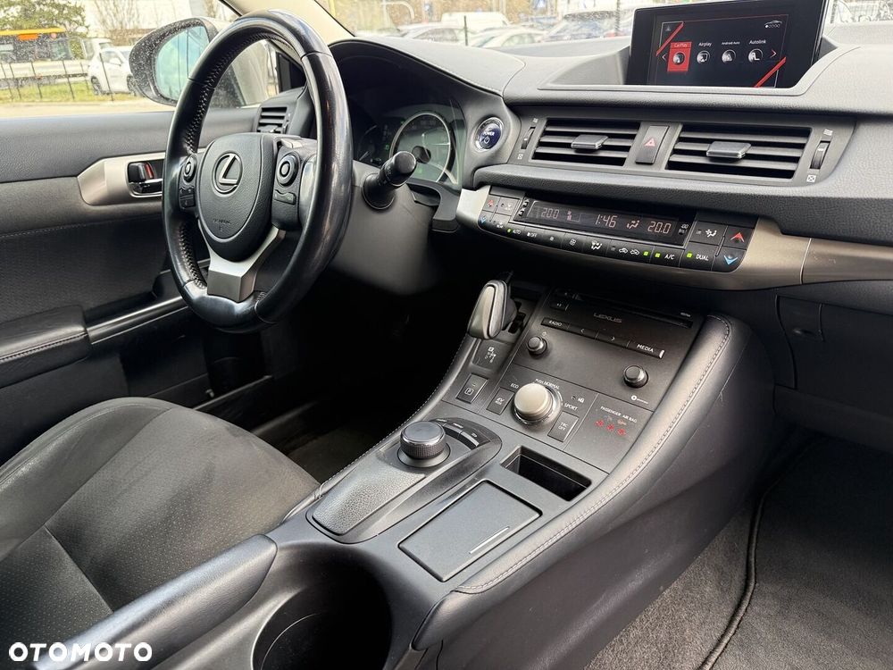 Lexus CT - 16