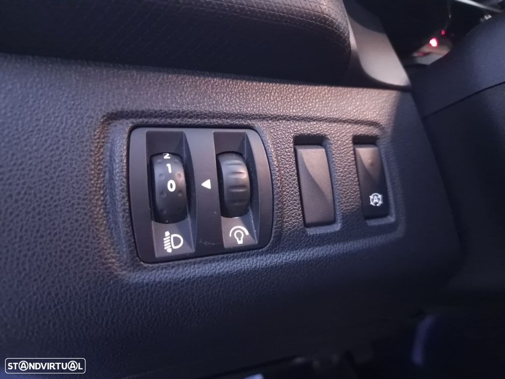 Renault Clio 0.9 TCe Limited Edition - 26