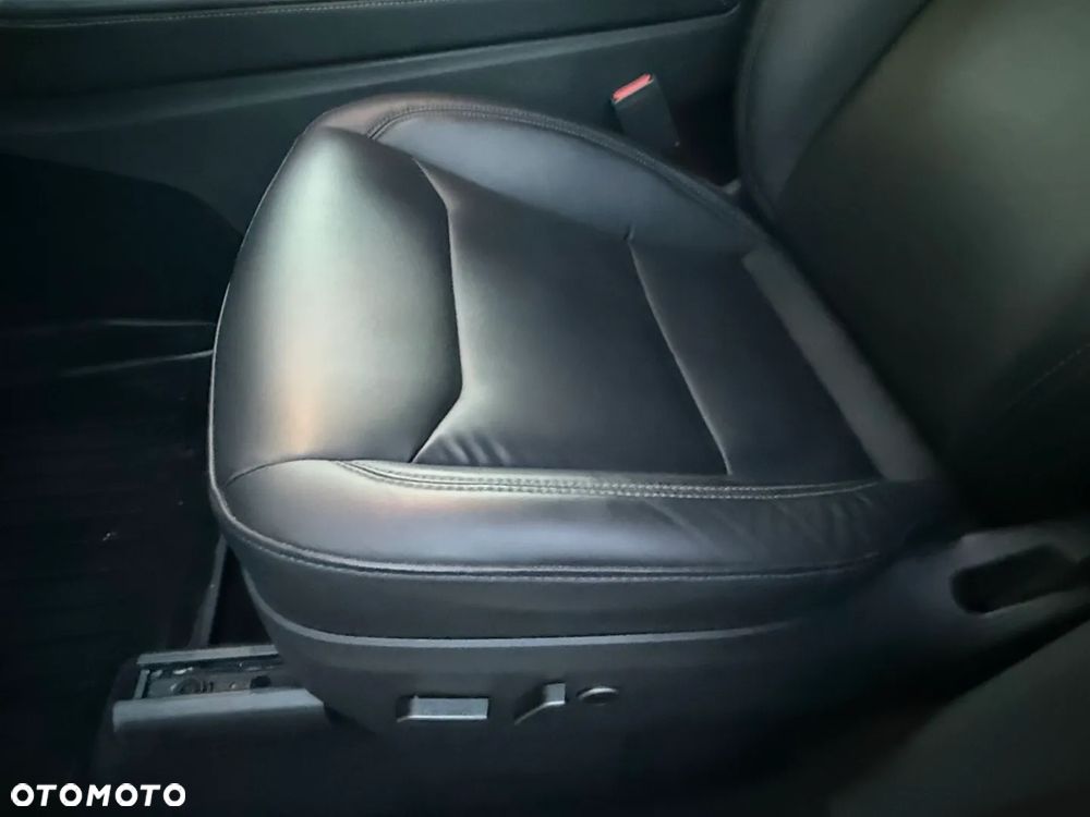 Tesla Y Long Range RWD - 3