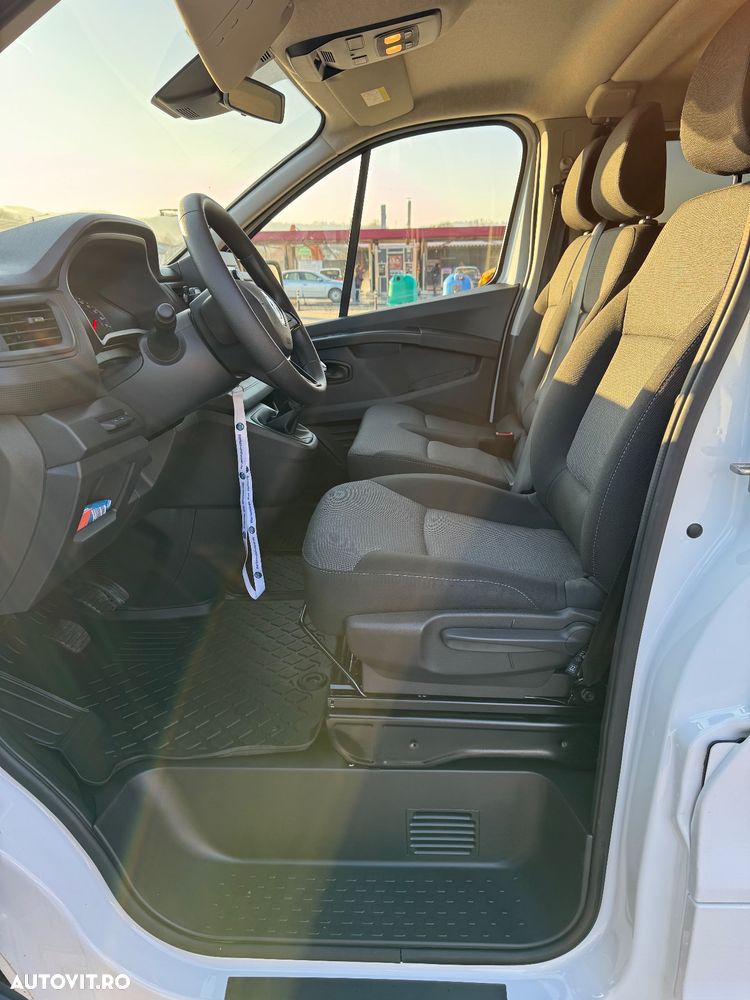 Renault Trafic Combi 2.0 Blue dCi 110 S&S L2 8+1 Life - 11