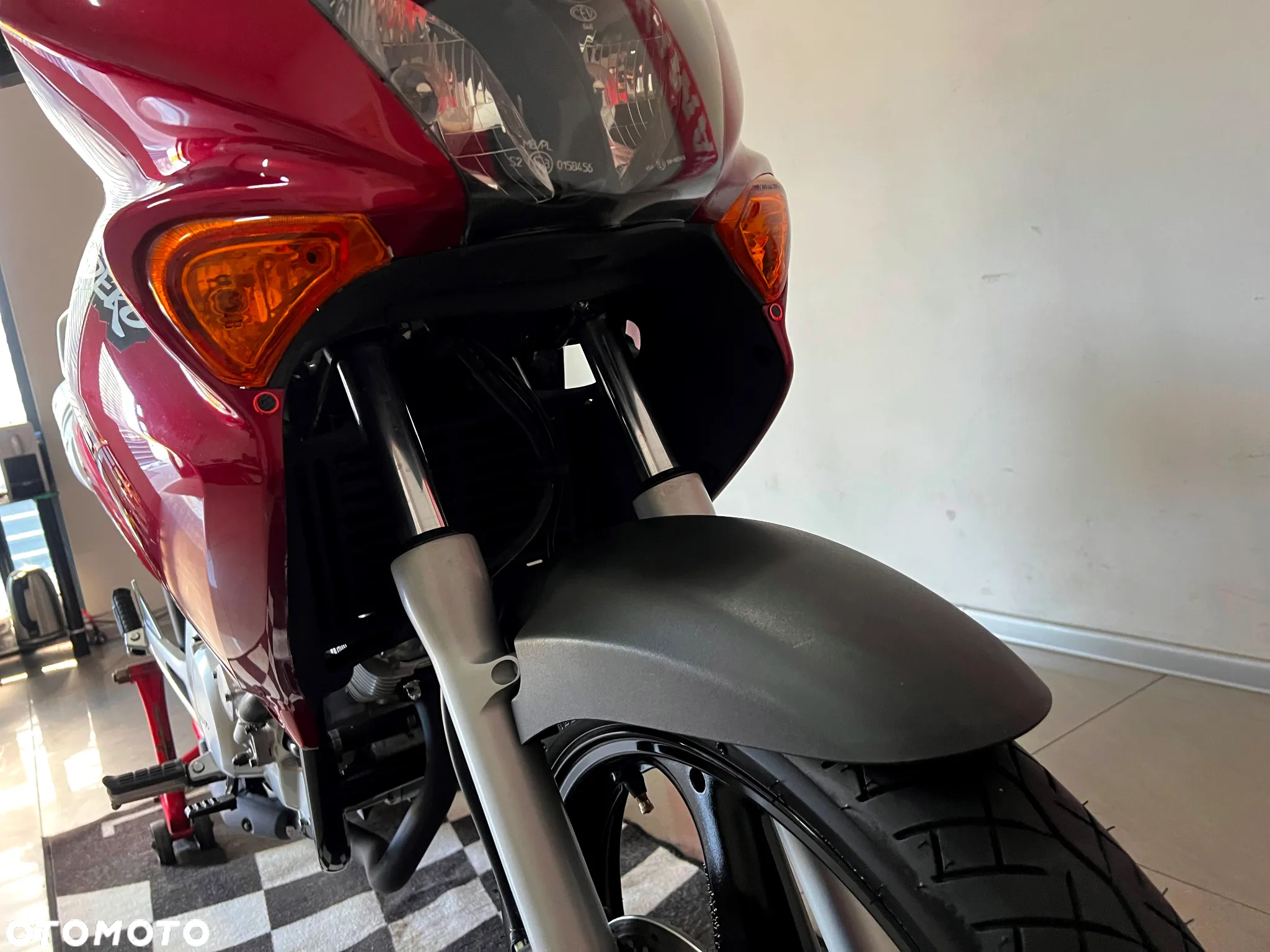 Honda XL - 23